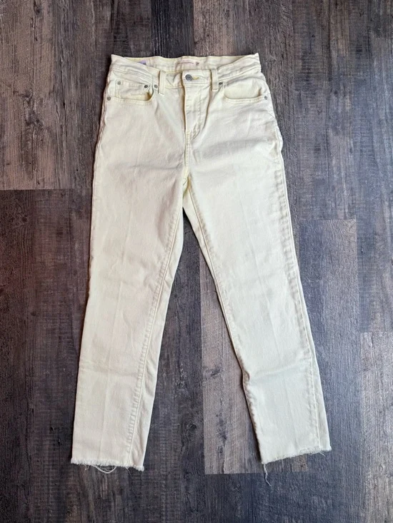 Levi’s Women’s High Rise Straight 29” Light Pale Yellow Jeans Pants Summer - Picture 1 of 7